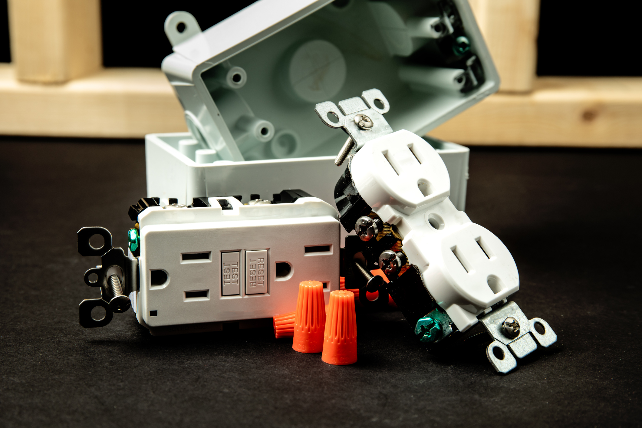 GFCI receptacle vs breaker